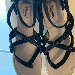 Women G.H. Bass & Co sandals, adjustable straps